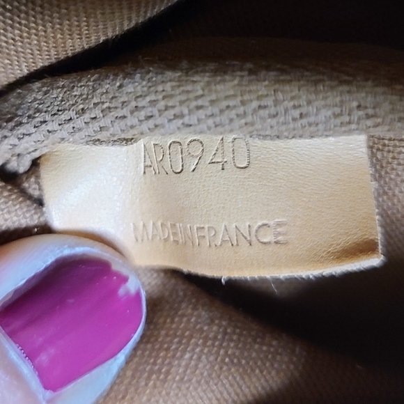 Louis Vuitton Saumur 30 Crossbody Shoulderbag GUC - Picture 12 of 15